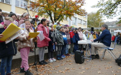 Wir feiern St. Martin und sagen der Stadt Bruchsal „Danke“ für die Spende der Martinsbrezeln!